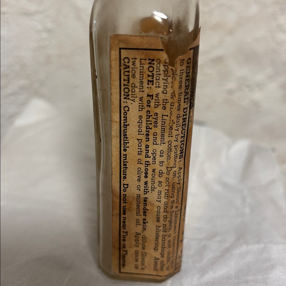 Antique 1930s Glass Bottle Of Sloan’s Liniment 2.5 Fl Oz Paper Apothecary Label - Picture 5 of 8